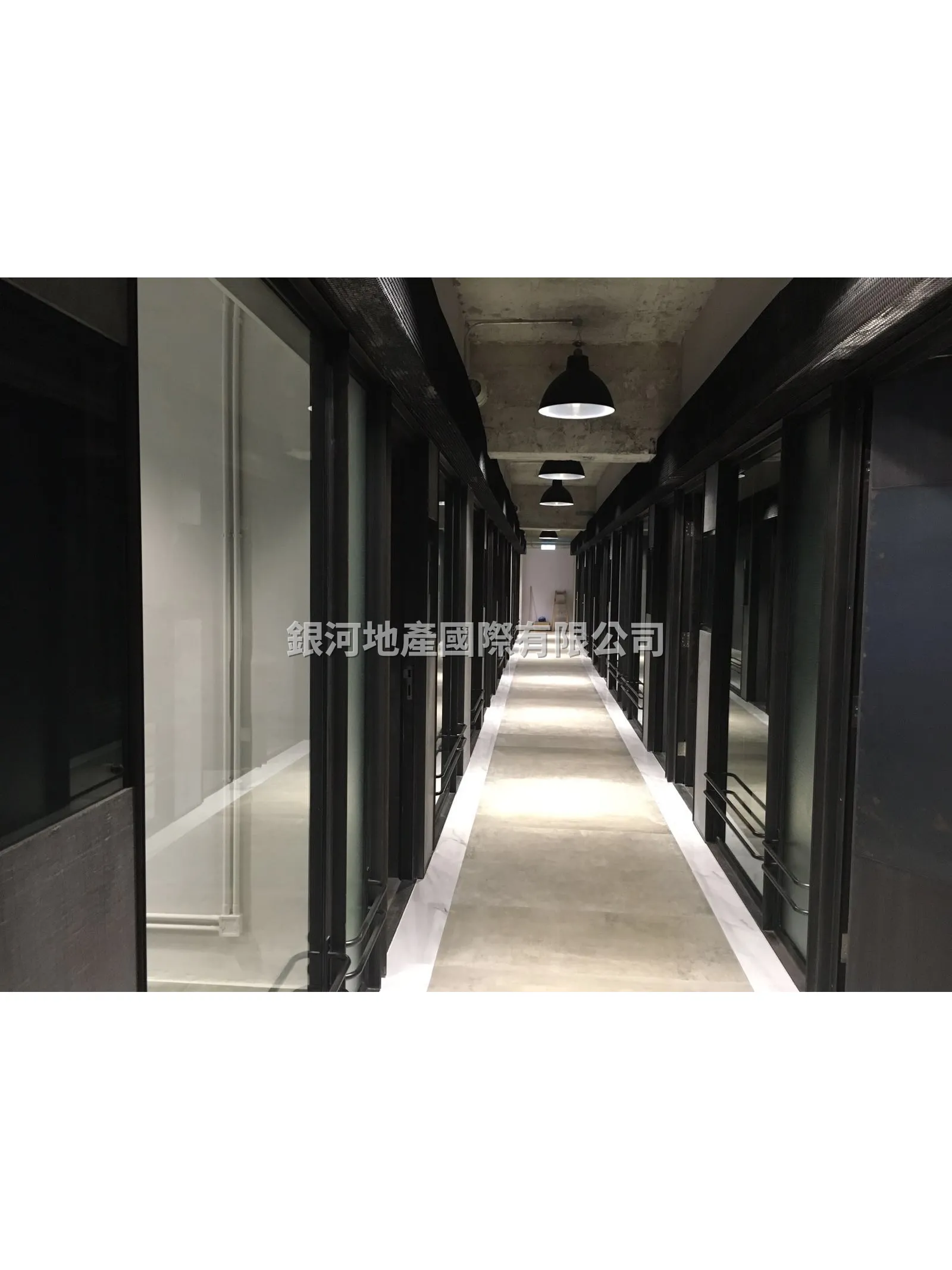 高格調工業風 高樓底有窗合各行業 相片 2